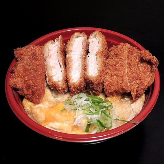 ボリューム満点カツ玉丼（850）