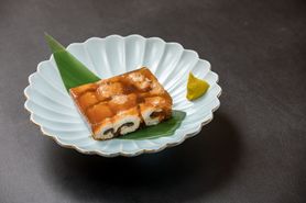 【肴】 穴子ぎっしり、煮こごり