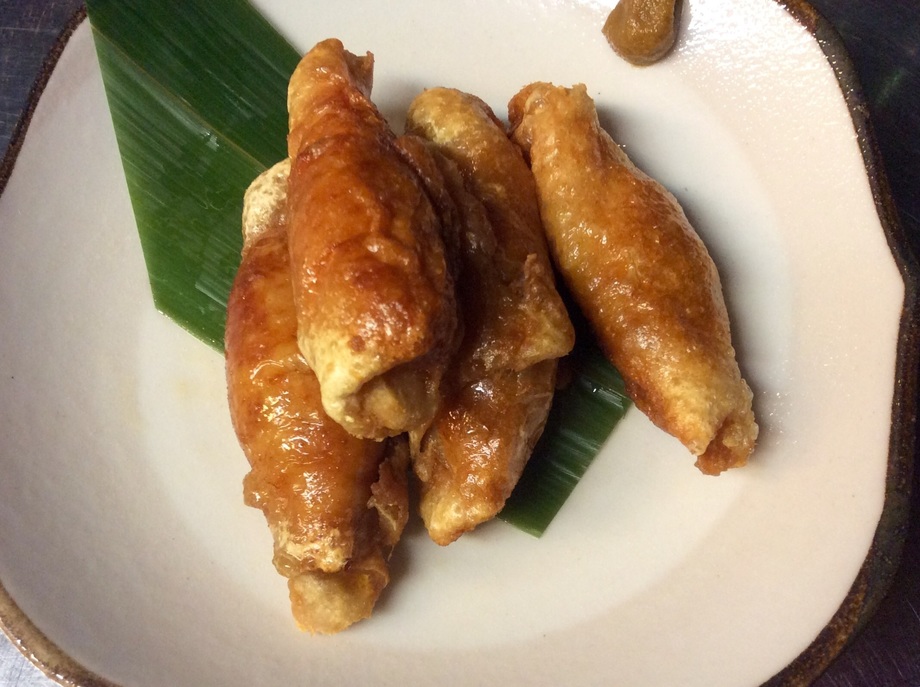 パリパリ鶏皮ぎょうざ（480円）