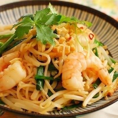 タイの焼きビーフン「パッタイ」（５００円）