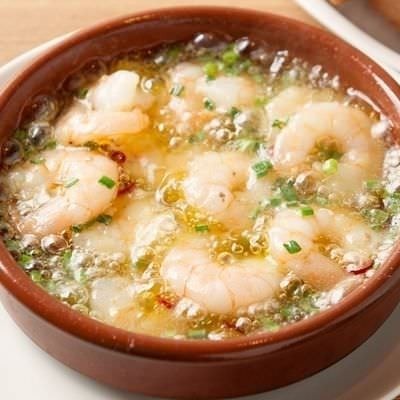 スペインの「海老アヒージョ」バケット付き（５００円）