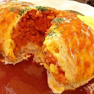 「ふんわりオムライス」（８００円）