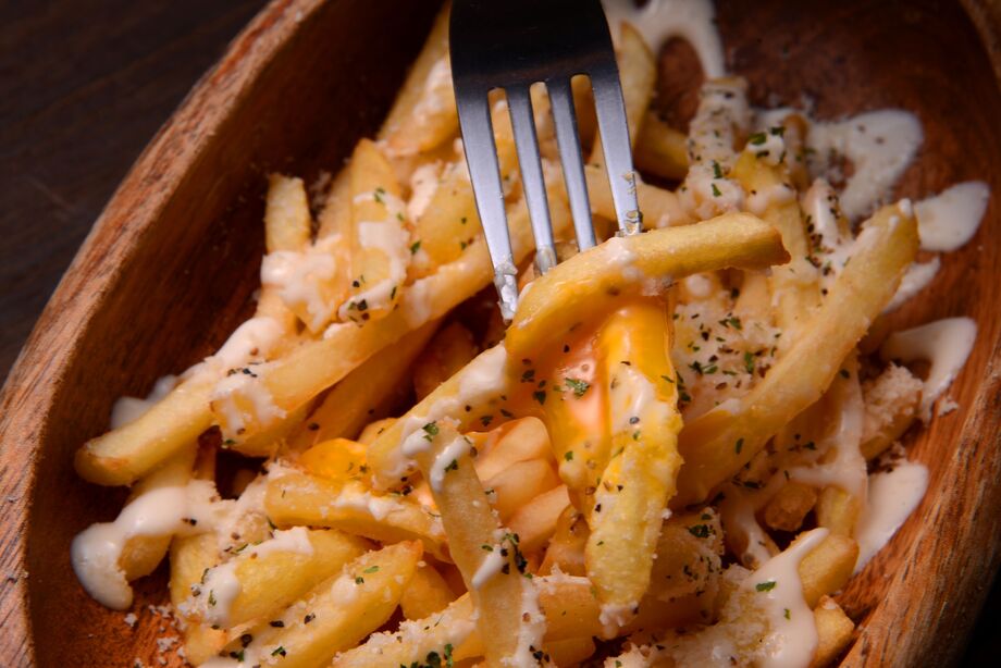 フライドポテトカルボナーラ