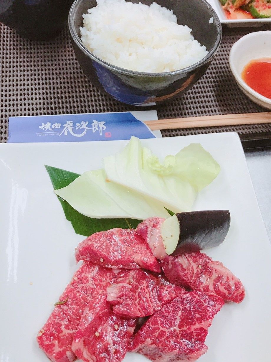 炭火焼肉ランチ（880円（税抜））