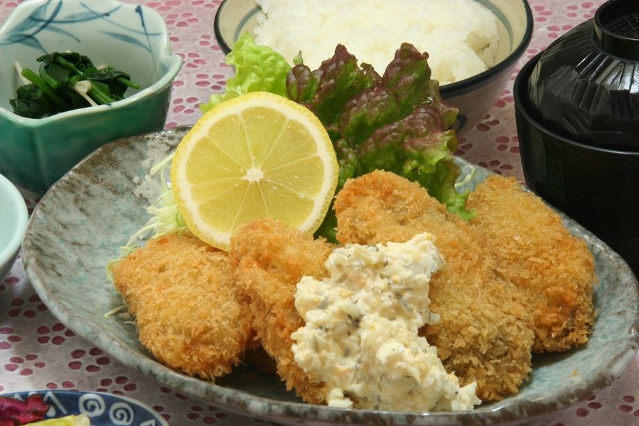 大粒カキフライ定食　　　（1,800円）