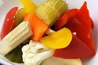 自家製ピクルスの盛り合わせ」｜Days 鵠沼 （DAYS KUGENUMA）デイズ