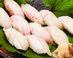 釣ったお魚をお寿司にもできます！