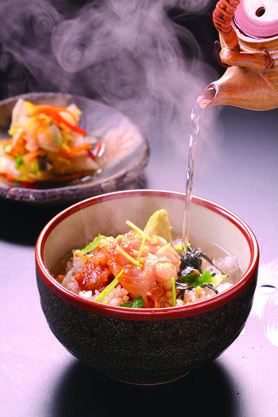 ざうお名物！鯛茶漬け
