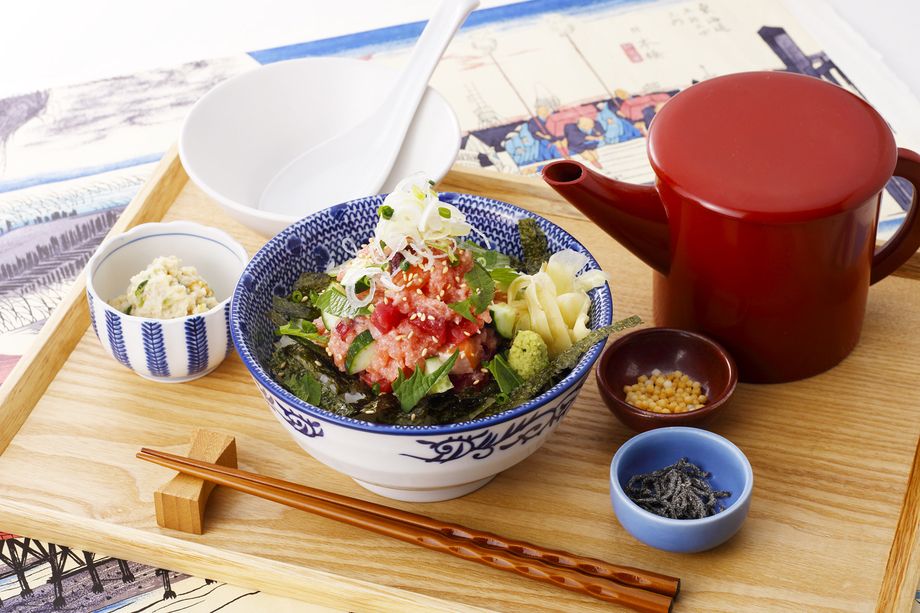 上・海鮮贅沢丼「鯛だし付」