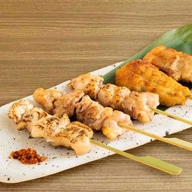 串盛り合わせ　5種(塩・タレ)