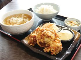 鶏から定食　うどん・ごはん大盛り無料