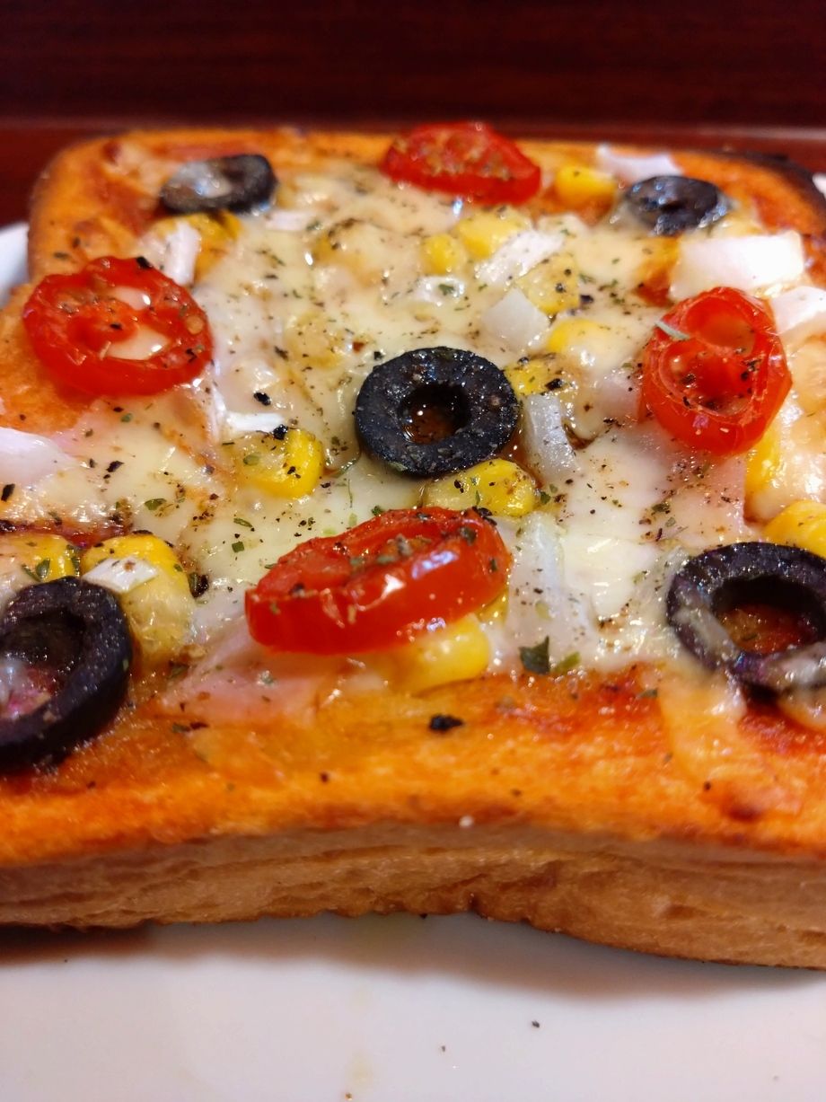 ピザトースト」｜喫茶GOBOGOBO(キッサゴボゴボ)のメニュー｜カフェ・喫茶