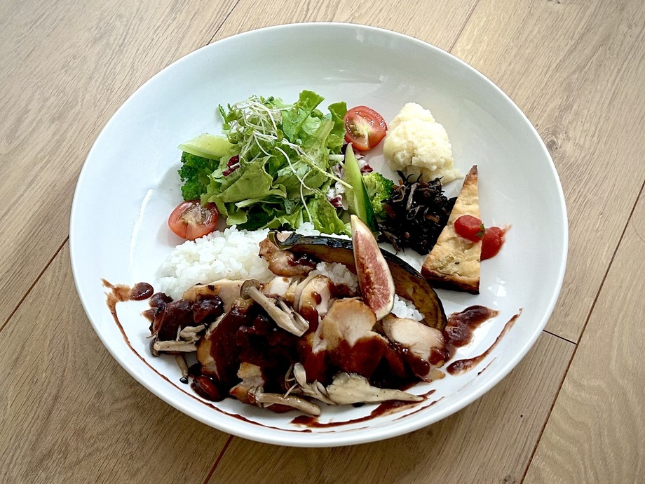 プレートランチ（¥1230）