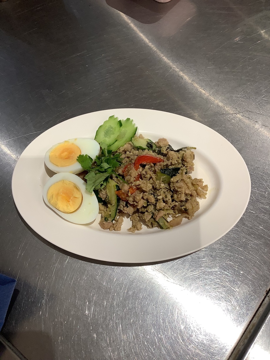 ⦅日替わり⦆Aセット定食 ドライグリーンカレー