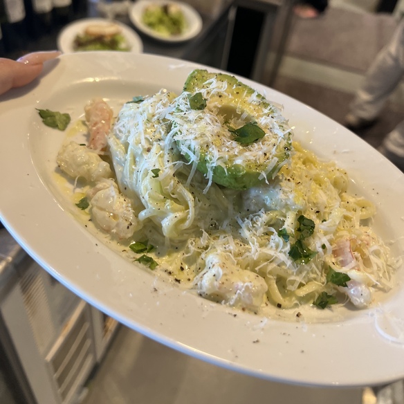今週のパスタ　エビとアボカドの冷製パスタ
