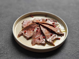 お酒にはこれ！！和牛×ケイジャンスパイス