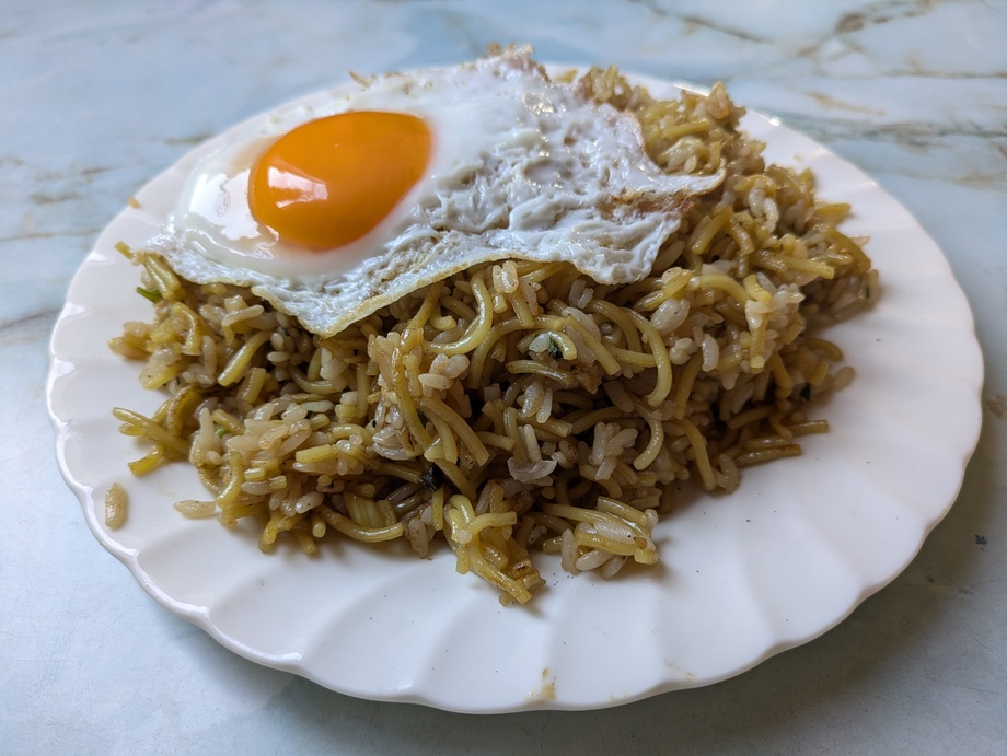 そばめし(大盛り)（500円）