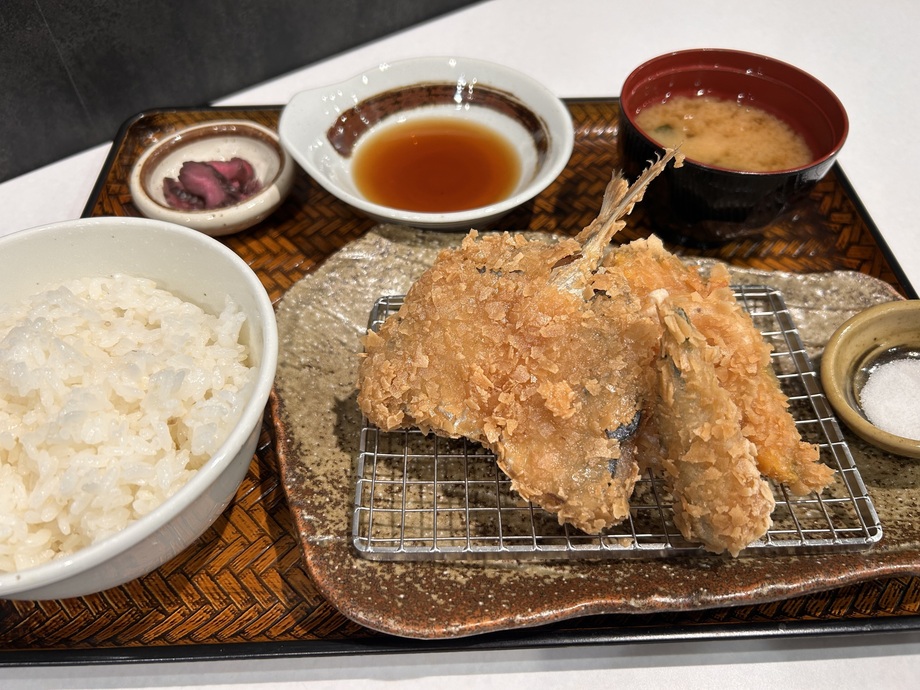 [定食]アジ米ぷら盛り定食