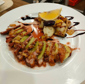 鴨のステーキ・フルーツソース