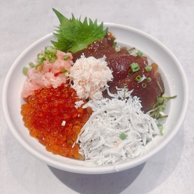 灯乃や五宝海鮮丼