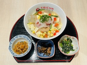 new☀️夏季限定☀️彩り夏野菜の冷やし鯛茶漬け
