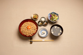おみ乃　本家特製そぼろ丼
