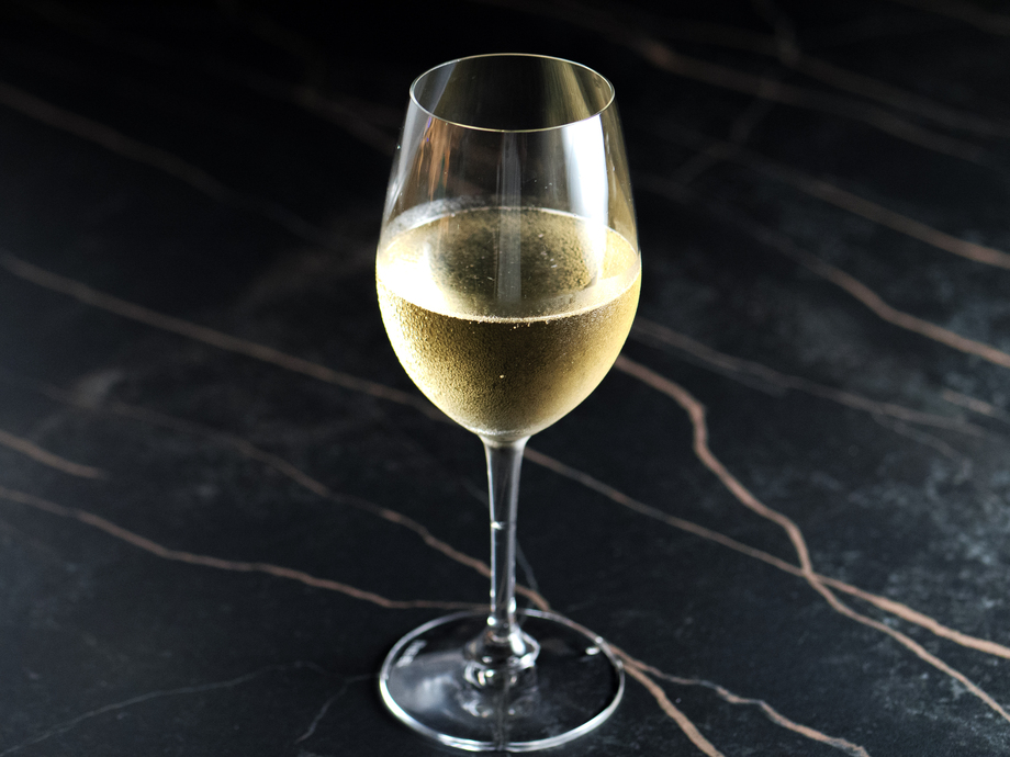 スパークリングワイン（ヴィーニャ・エスメラルダ スパークリングブリュット）90ml