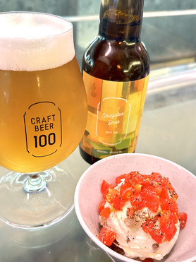 「Shinjuku Brut IPA」と「フレッシュトマトといぶりがっこのクリームチーズ」ペアリングセット！