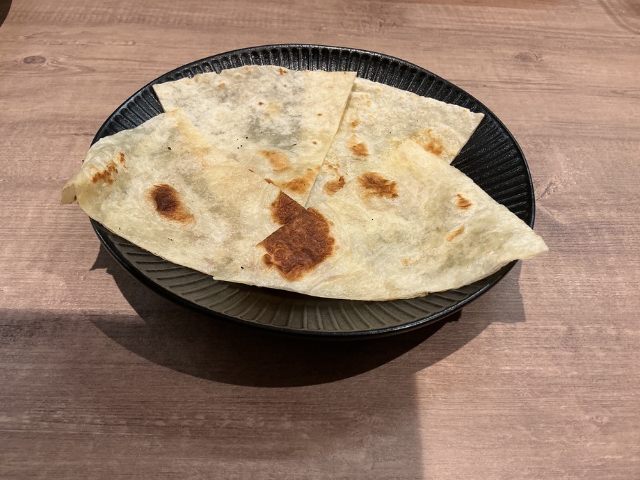 トルコの薄焼きパン　ラワシュ　ravas