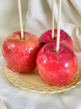 りんご飴（丸ごと）