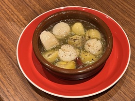 ホタテ貝と栗のアヒージョ