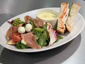 【New 】サラダランチプレート🥗🥗🥗