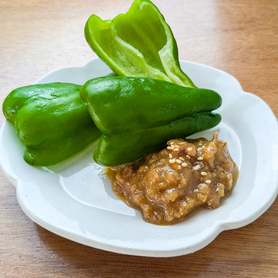 黒豚入り肉味噌とパリパリピーマン