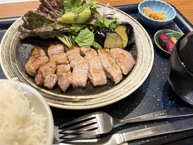 【B】トンテキ御膳