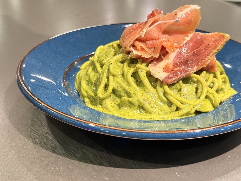 イタリアンプロシュートと抹茶のパスタ