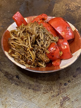 野生エノキ、フルーツパプリカのにんにく麹焼き