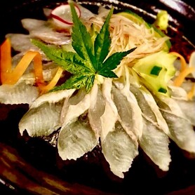 活穴子の刺身　