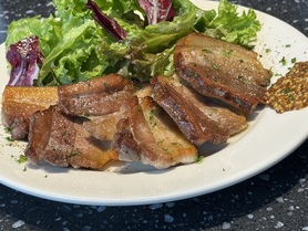 自家製ベーコン厚切りソテー　サラダ仕立て