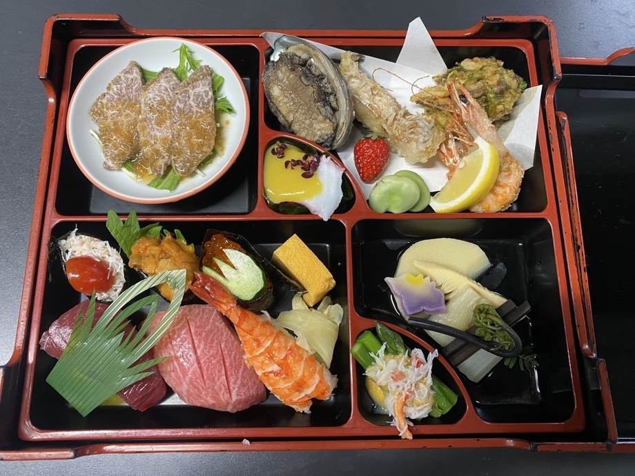 仕出し弁当（2,000円〜）