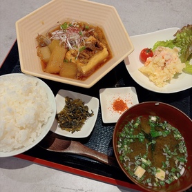 復活！肉豆腐定食！