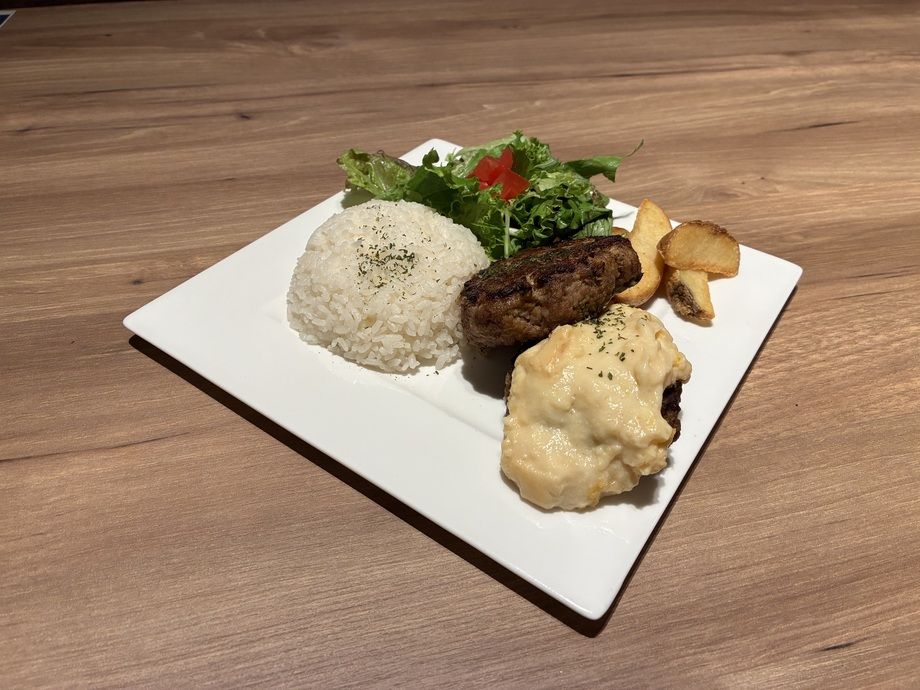 手作りWハンバーグ（手作りバーグ＆手作りチーズバーグ）