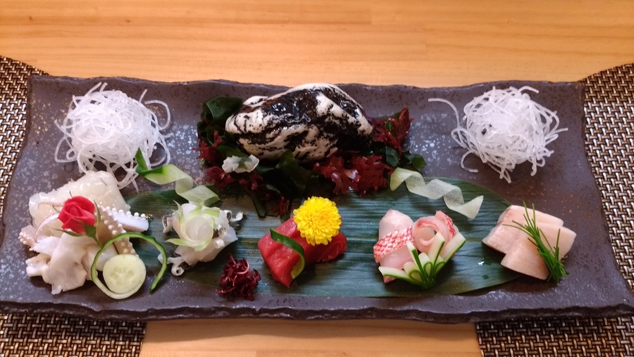 おまかせ刺身盛（2000円～）