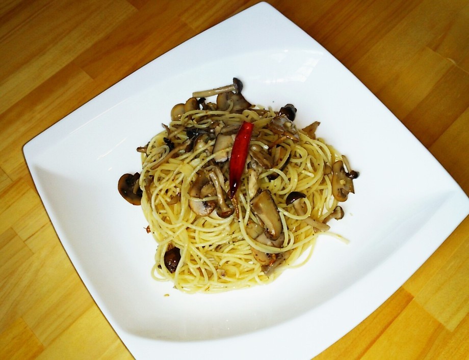 キノコのペペロンチーノ