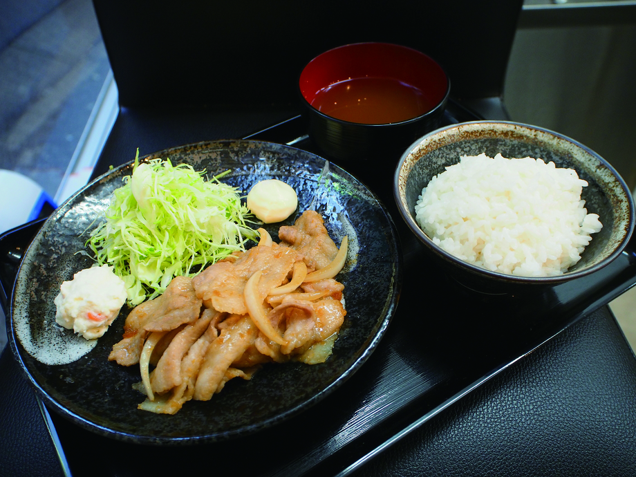 しょうが焼き定食（790円）