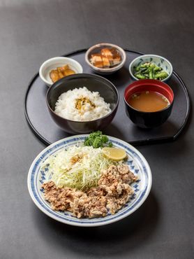 【くじら】 鯨の竜田揚げ定食