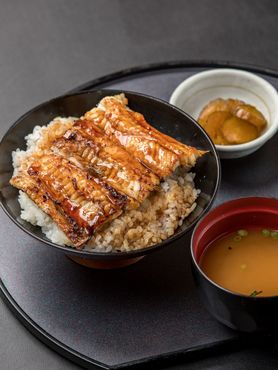 朝〆、活あなごの穴子丼