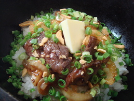 熟成ハラミの石焼にんにく飯