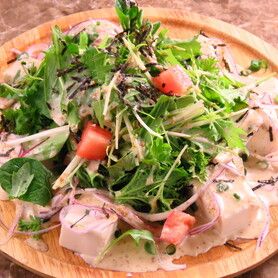 豆腐の胡麻ドレッシングサラダ