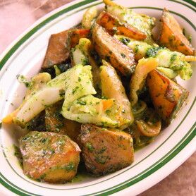 つぶ貝と皮付きポテトのブルギニヨン