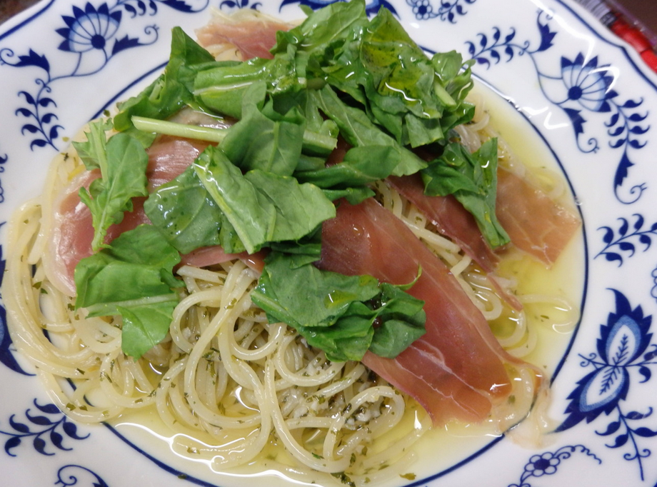 生ハムとルッコラのスパゲティ